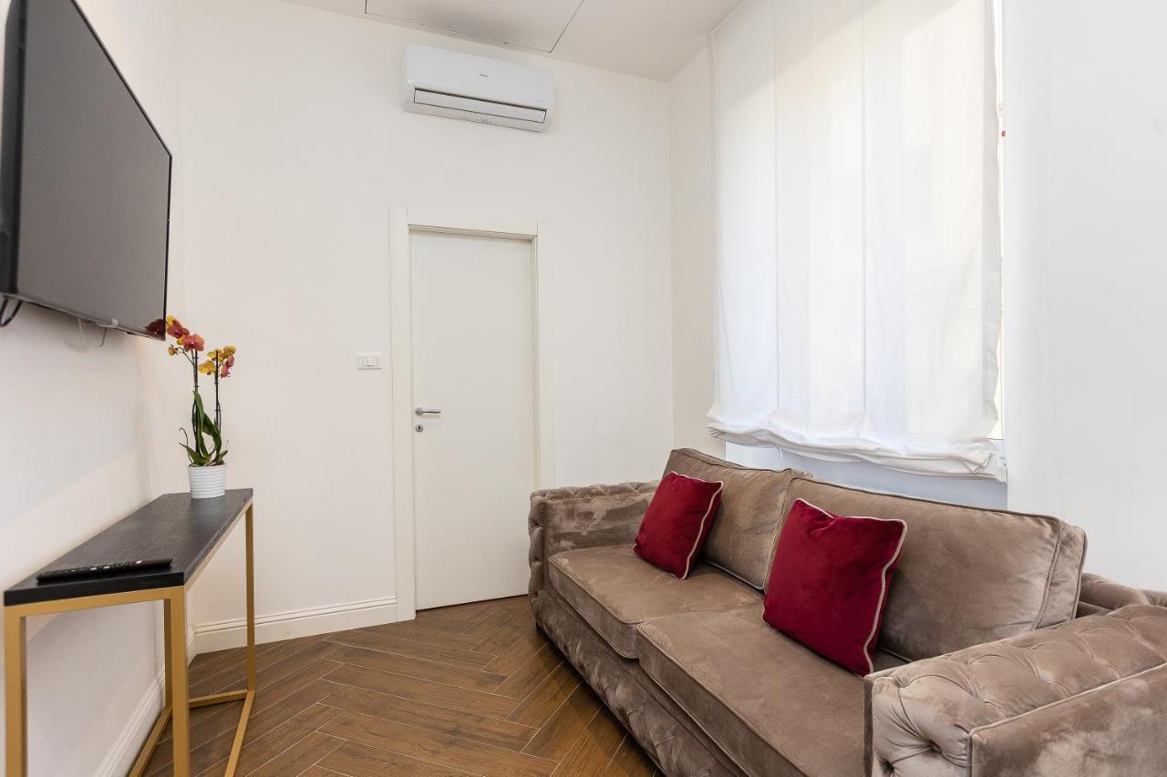 Spa Apartment Via Barberini Rome Exterior photo